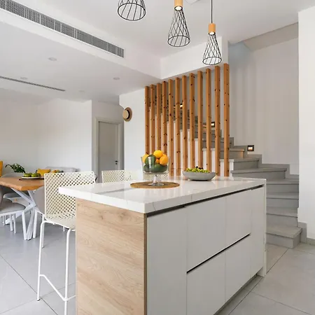 Maren - 250m From Golden Sandy Paralimni