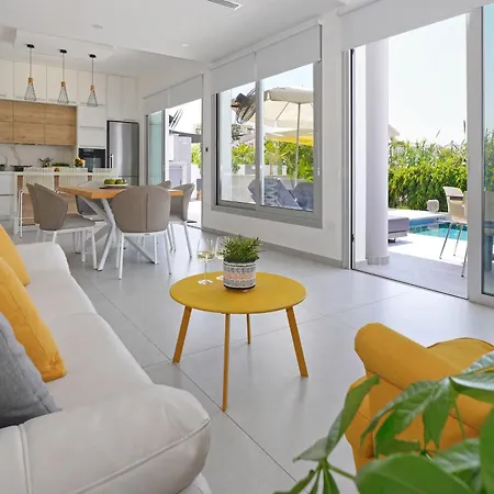 Maren - 250m From Golden Sandy