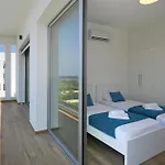 Villa Maren - 250m From Golden Sandy *