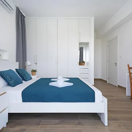 Villa Maren - 250m From Golden Sandy Paralimni