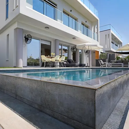 Maren - 250m From Golden Sandy * Paralímni