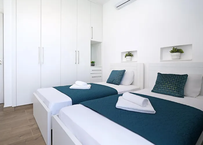 Maren - 250m From Golden Sandy Vila