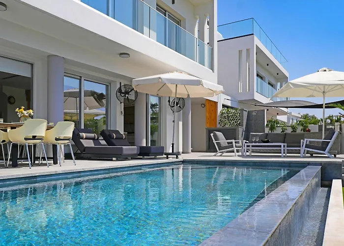 Maren - 250m From Golden Sandy Vila *